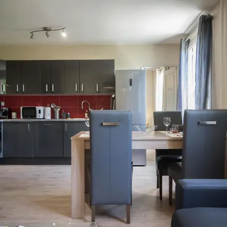 Sweethome - Gare 아파트 *